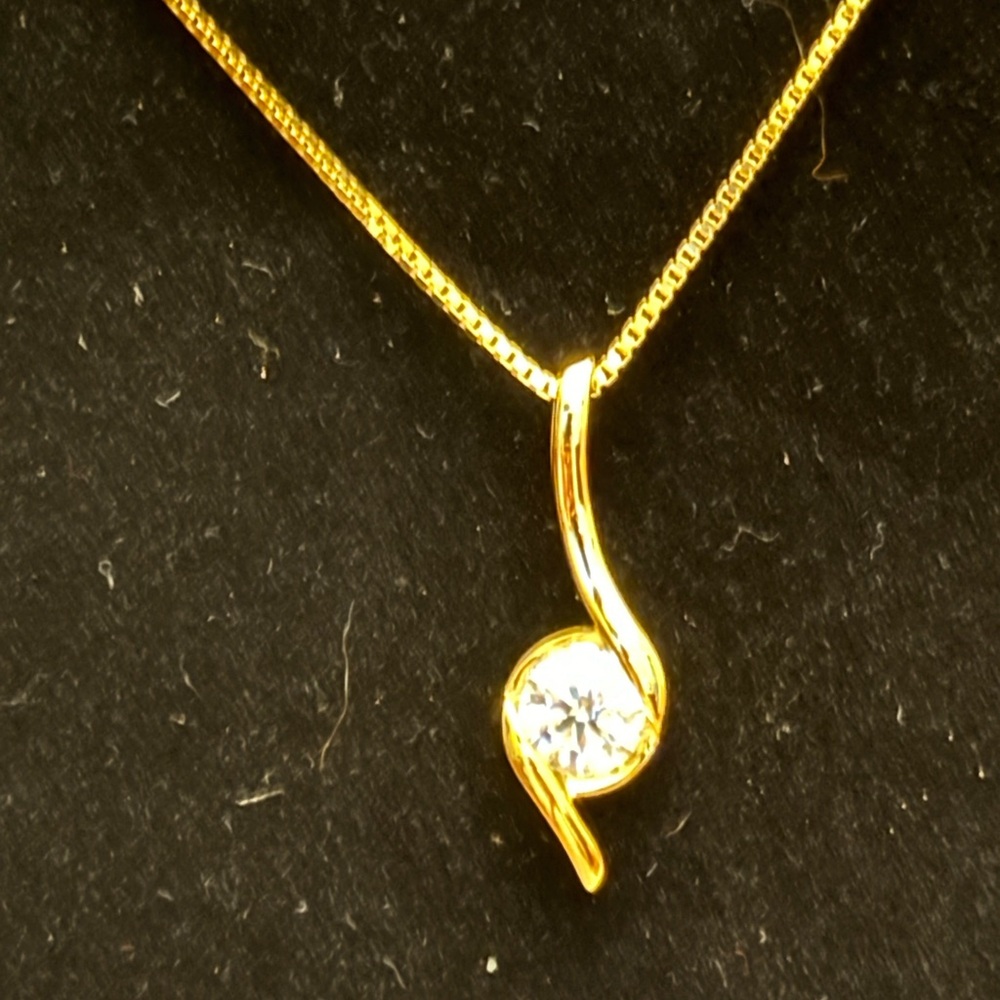 NEW MOISSANITE NECKLACE